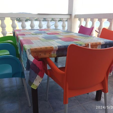 Nečujam Apartments Solta מראה חיצוני תמונה