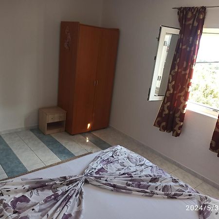Nečujam Apartments Solta מראה חיצוני תמונה