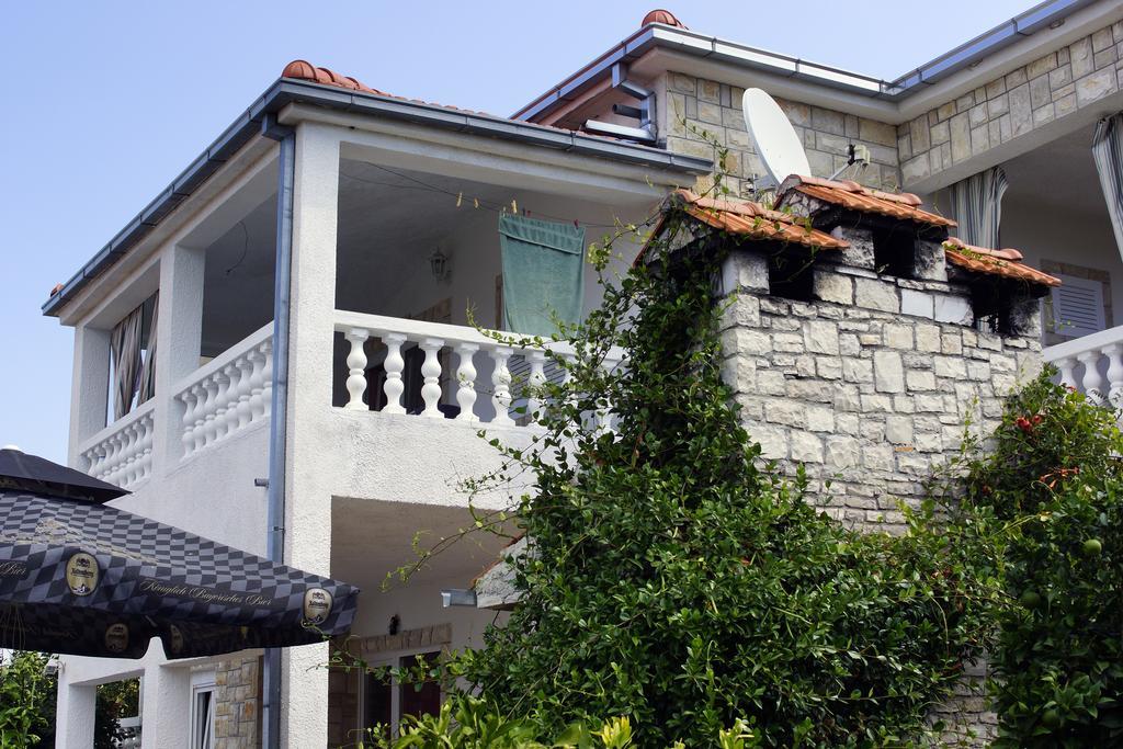Nečujam Apartments Solta מראה חיצוני תמונה