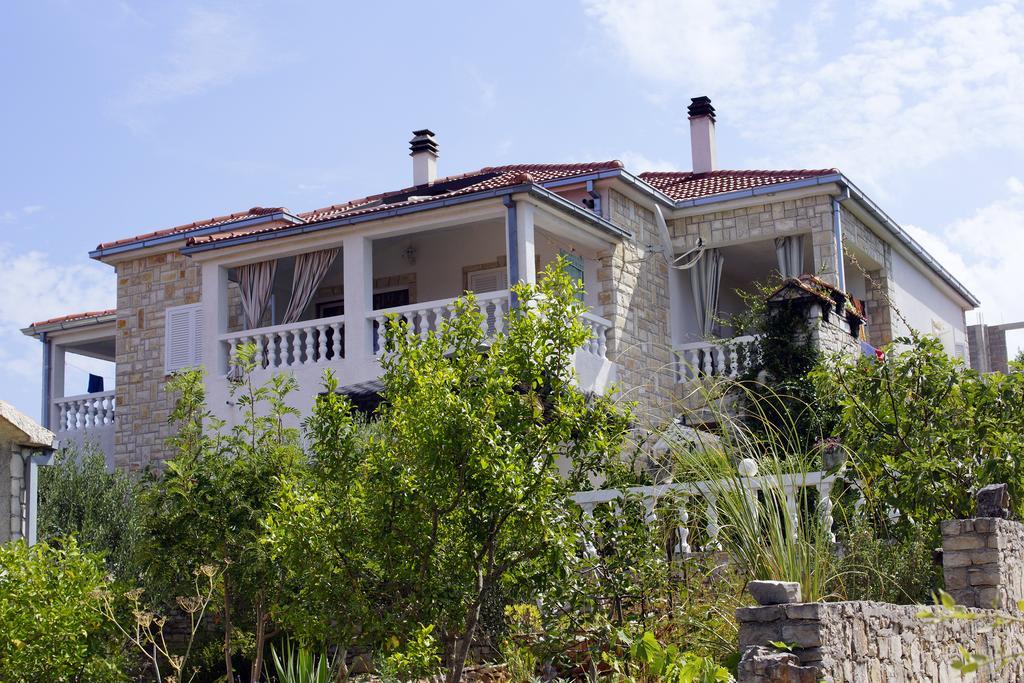 Nečujam Apartments Solta מראה חיצוני תמונה